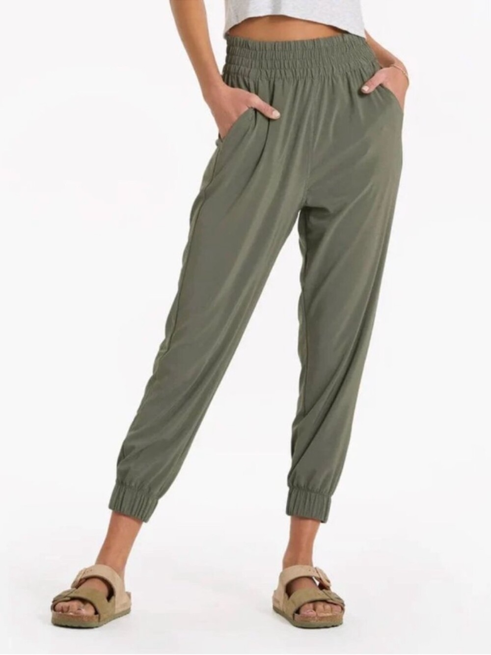 Vuori Women's Villa Jogger Army Green Size Large